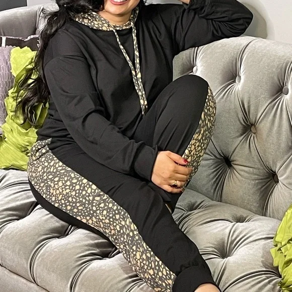 Loungewear Set - Picture 4 of 4